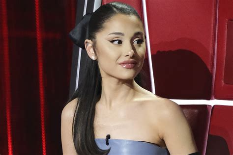 Ariana Grande 463 Leaked Files .